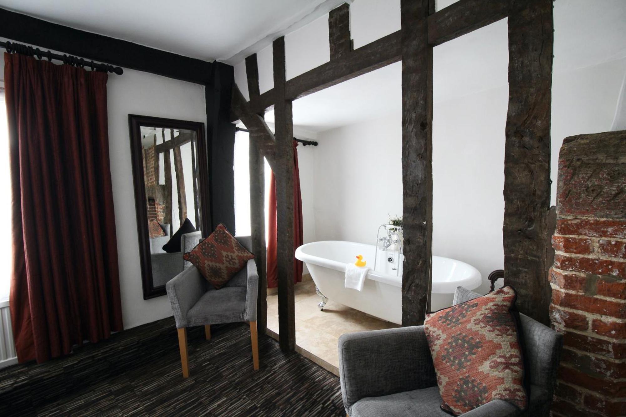 The Saracens Head Hotel Great Dunmow Exteriör bild