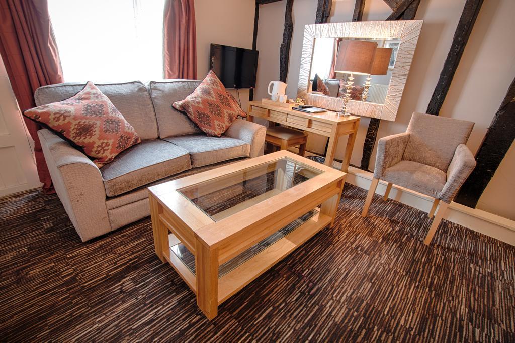 The Saracens Head Hotel Great Dunmow Exteriör bild