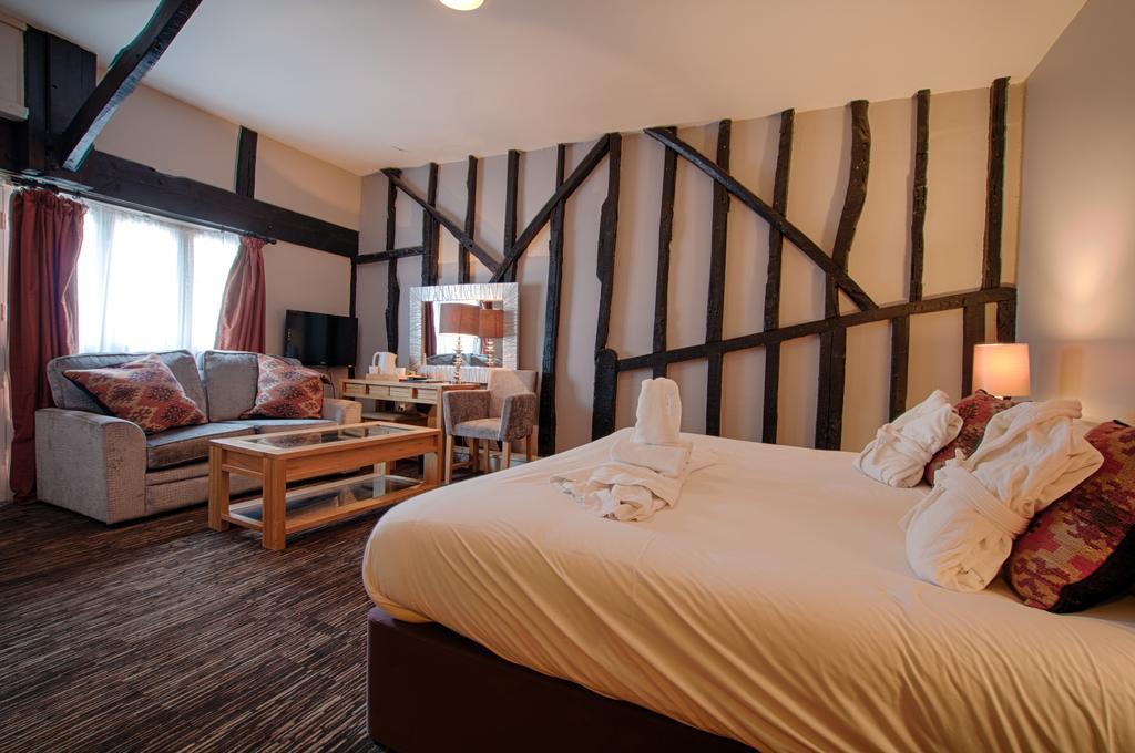 The Saracens Head Hotel Great Dunmow Exteriör bild