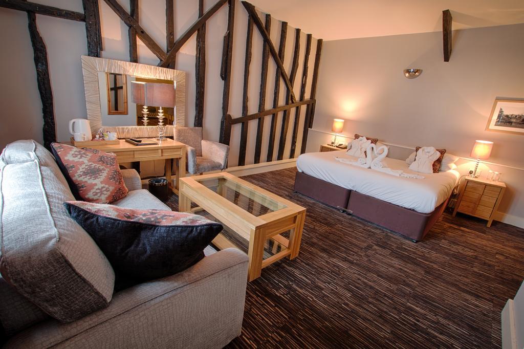 The Saracens Head Hotel Great Dunmow Exteriör bild
